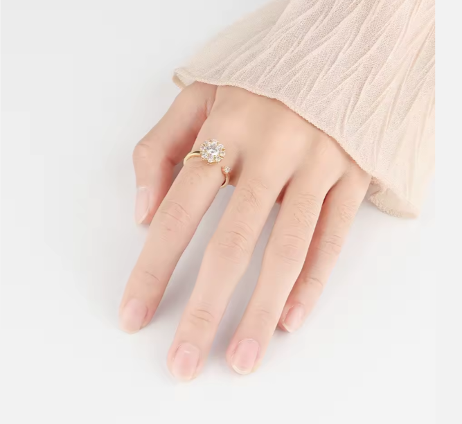 Lunara Ring