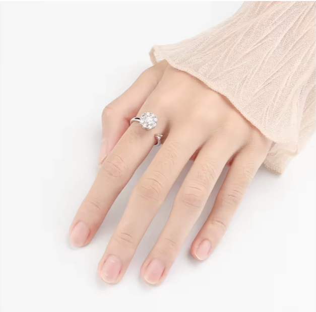 Lunara Ring
